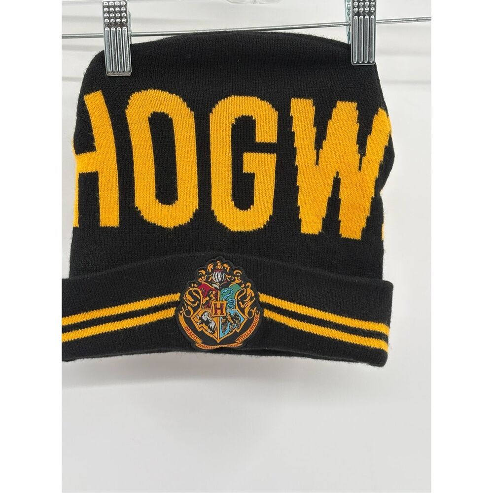 Warner Bros Harry Potter Hogwarts Winter Hat Beanie Unisex One Size Black Yellow